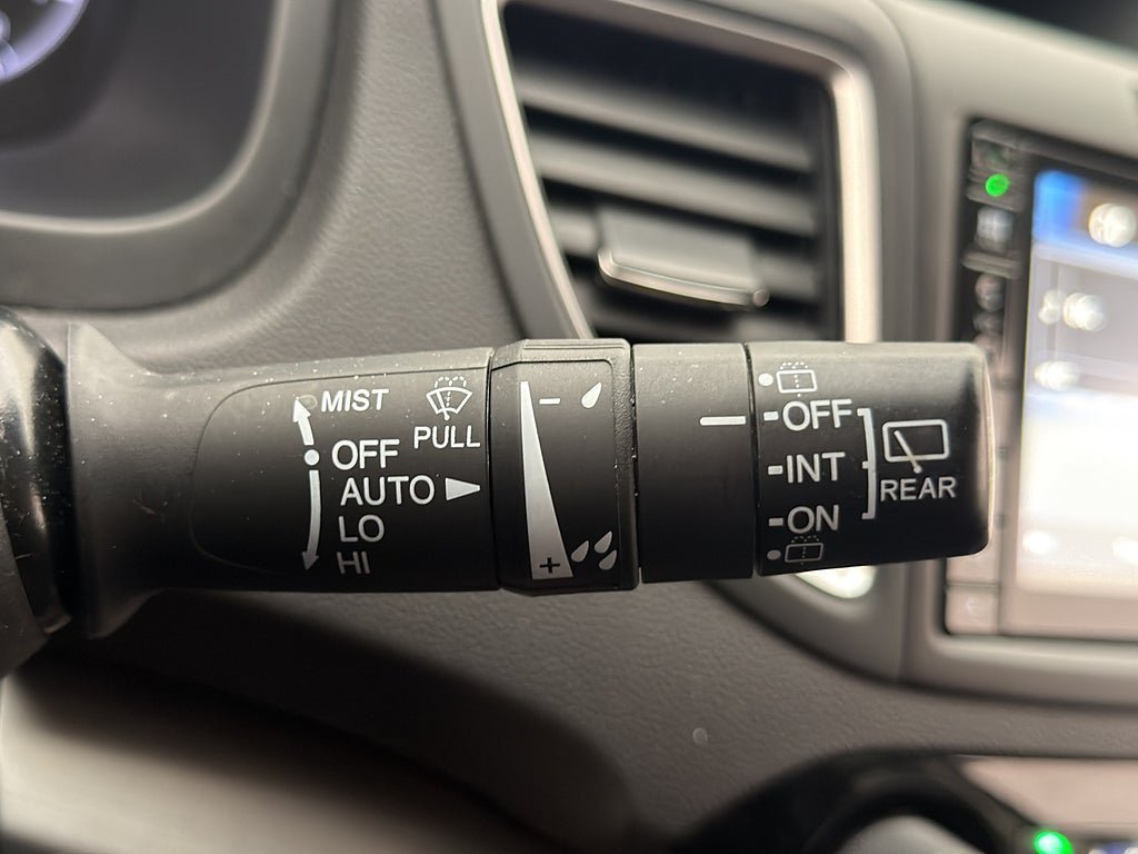 Vehicle Image 33