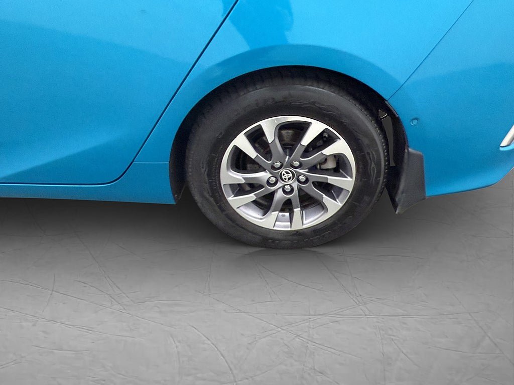 Vehicle Image 30