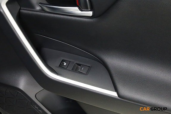 Vehicle Image 24