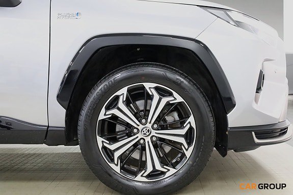 Vehicle Image 28