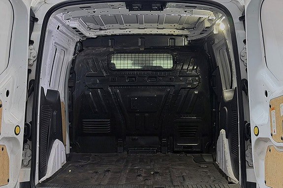 Vehicle Image 28