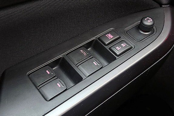 Vehicle Image 28