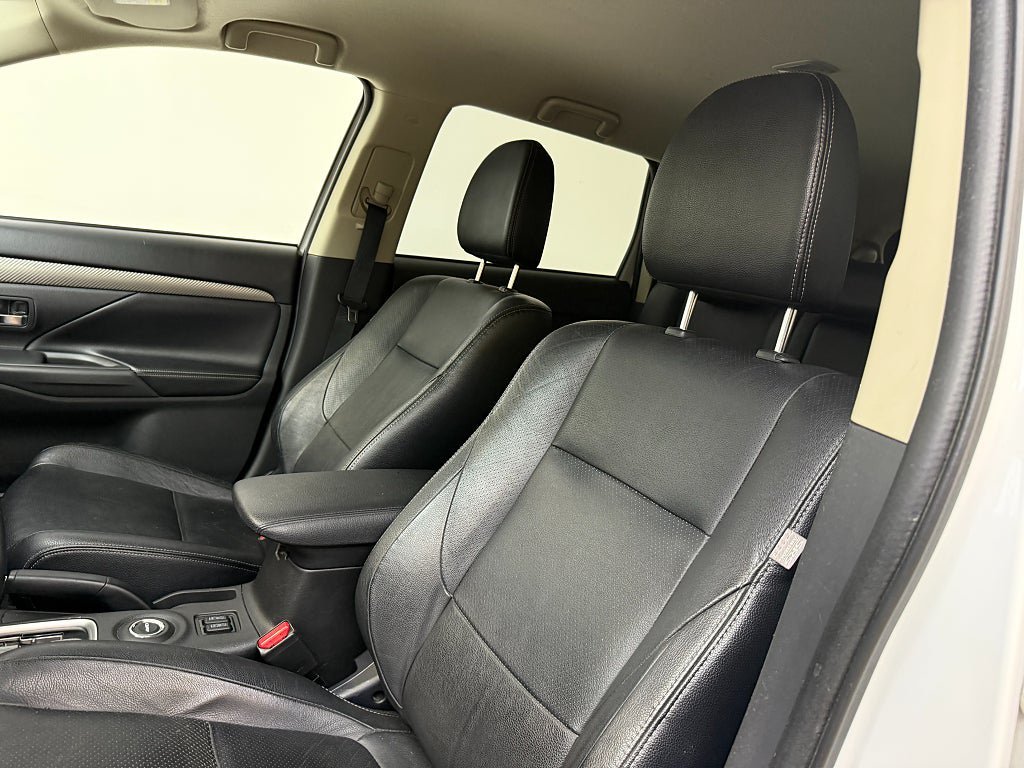 Vehicle Image 19