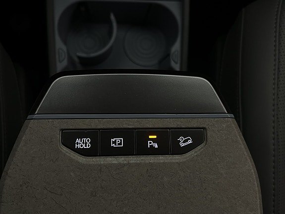 Vehicle Image 27