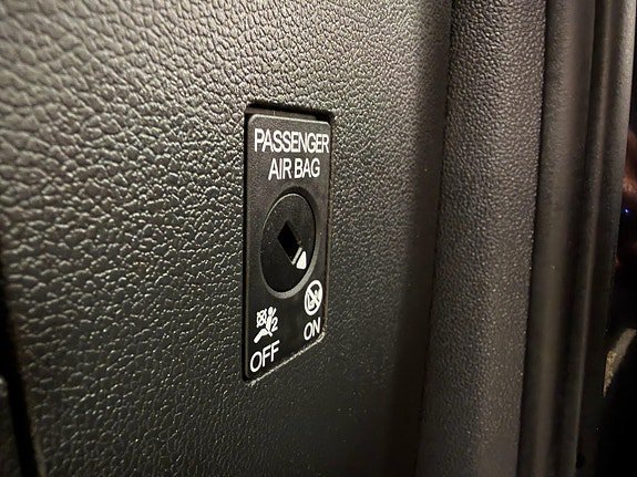 Vehicle Image 29