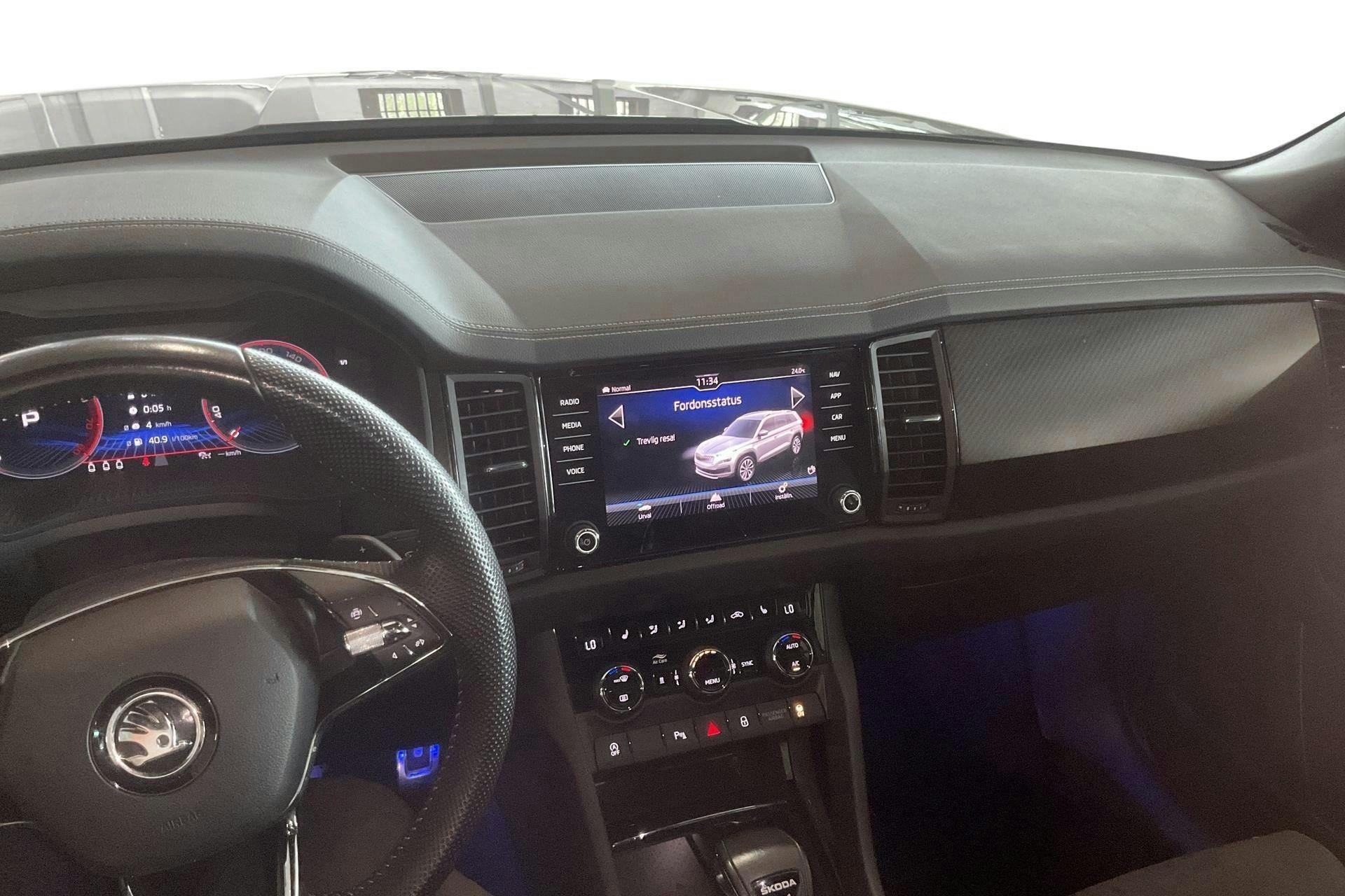 Vehicle Image 6