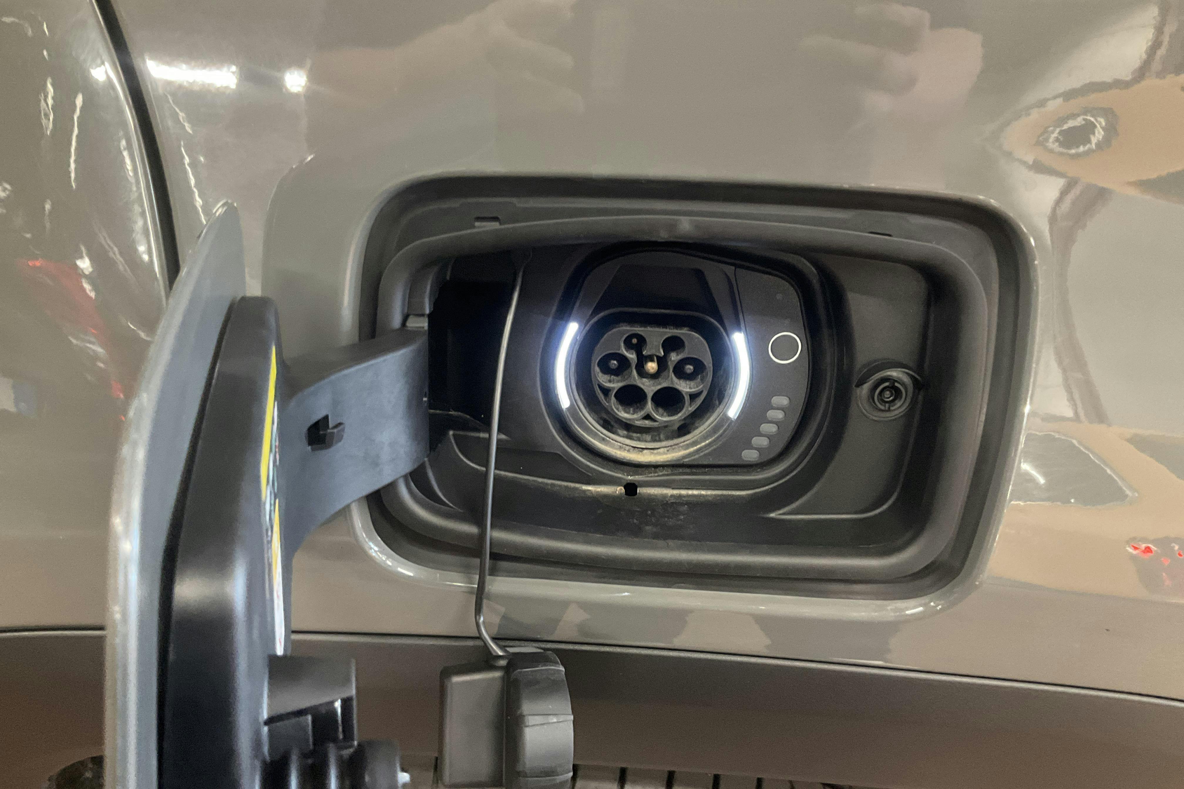 Vehicle Image 15