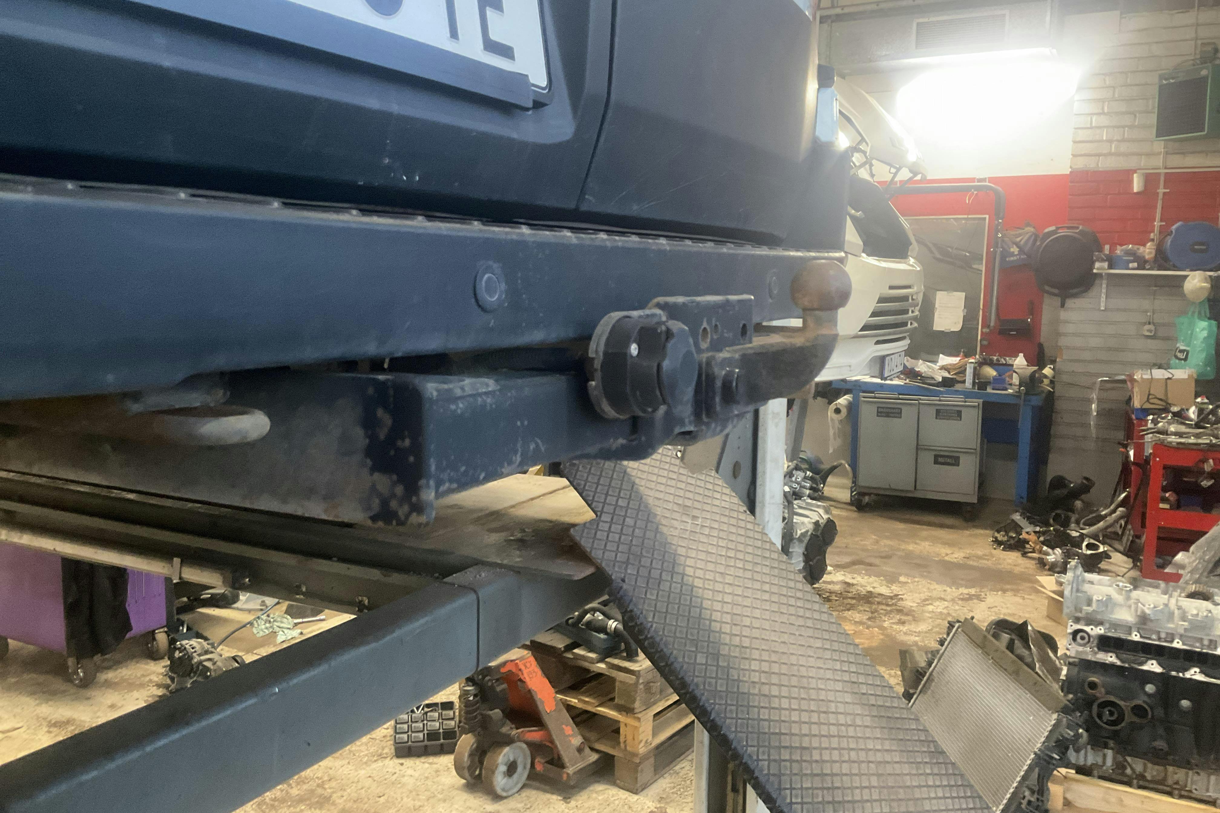 Vehicle Image 12