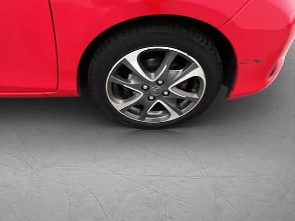 Vehicle Image 14
