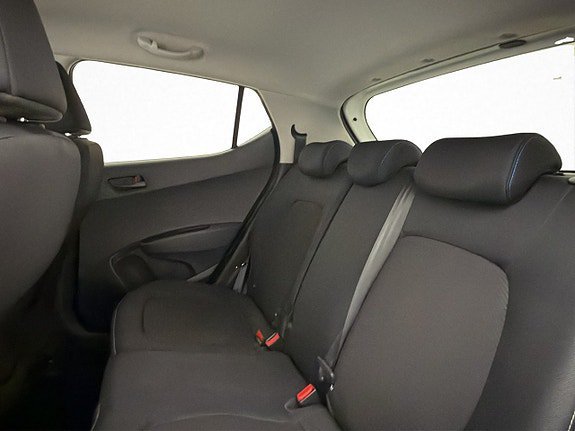 Vehicle Image 17
