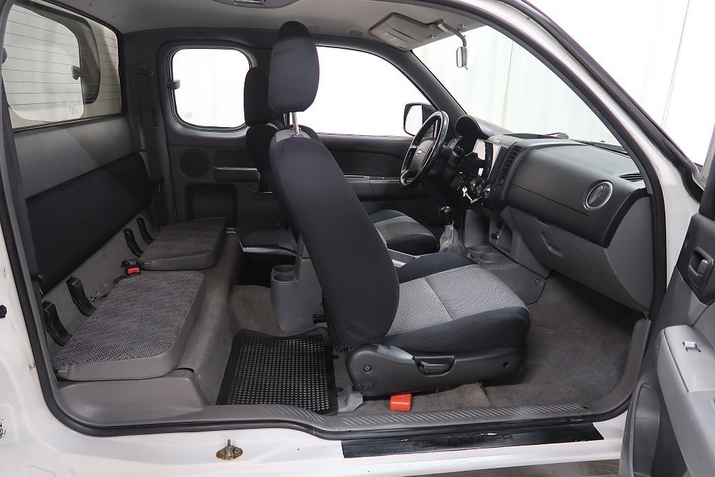 Vehicle Image 24