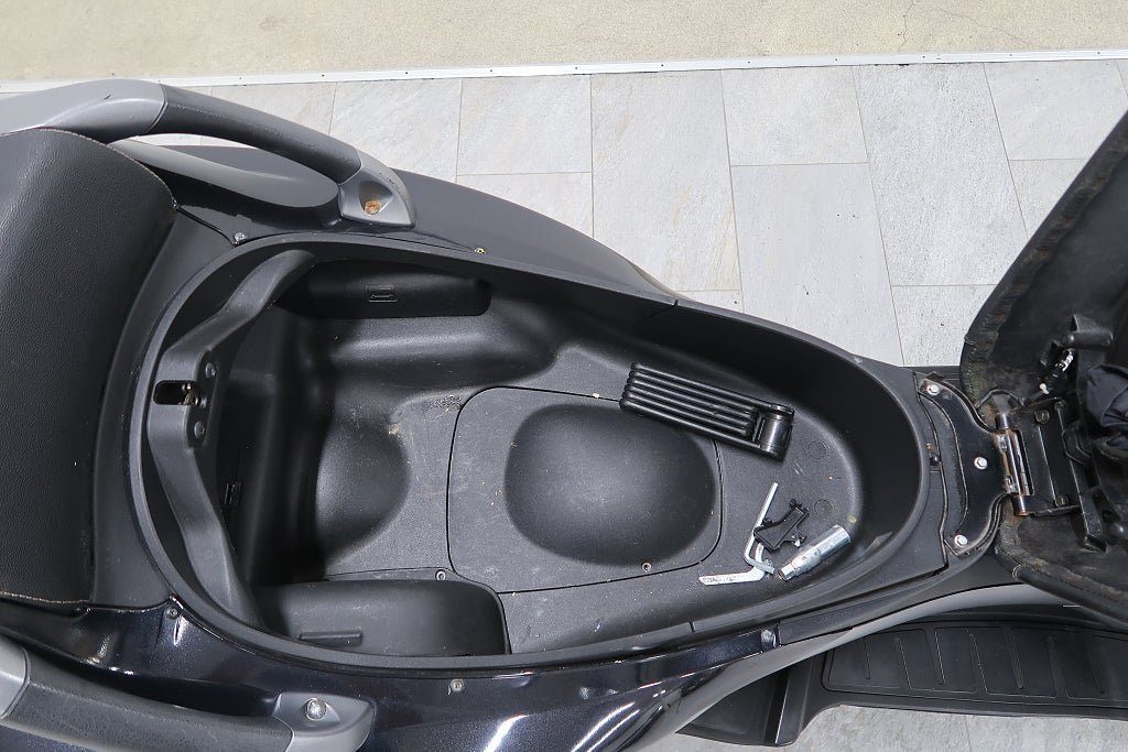 Vehicle Image 23