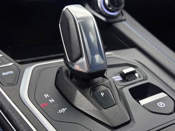 Vehicle Image 26