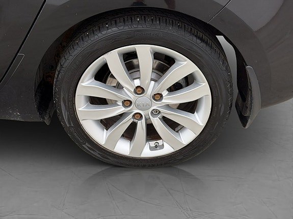 Vehicle Image 24