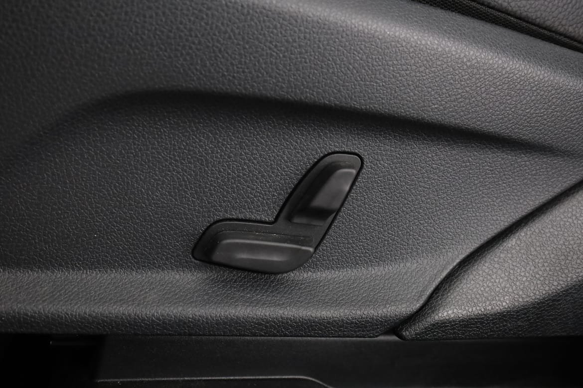 Vehicle Image 39