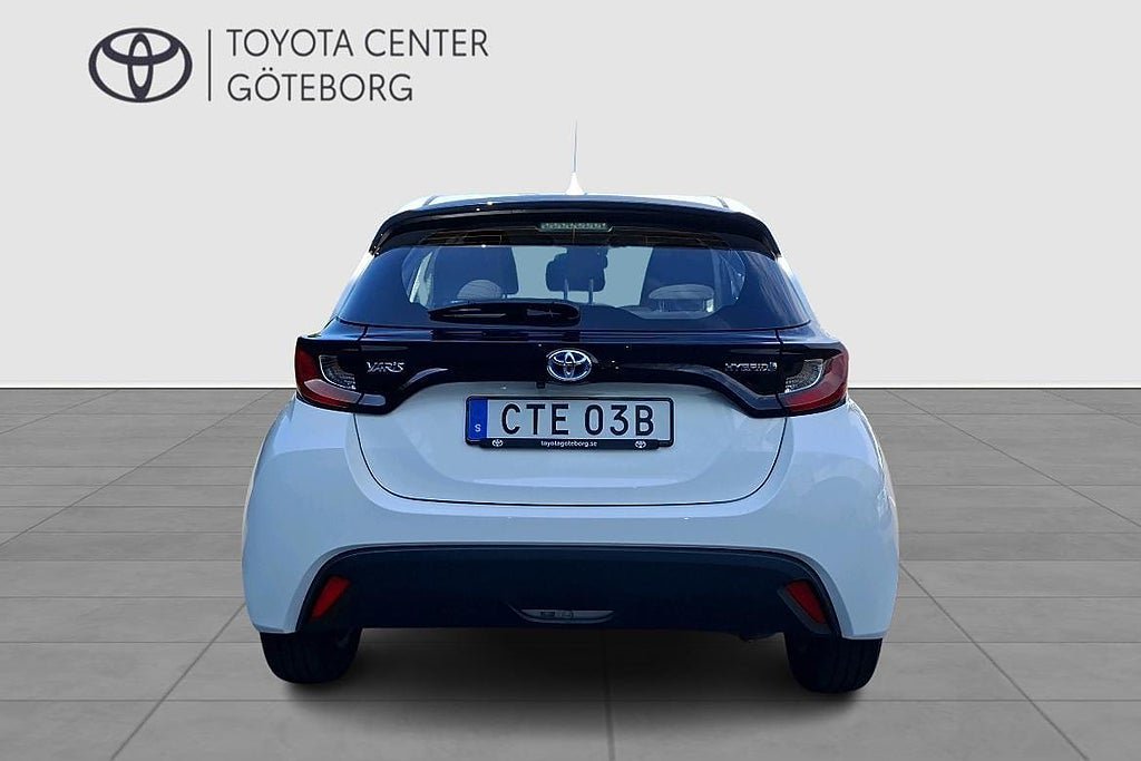 Vehicle Image 6