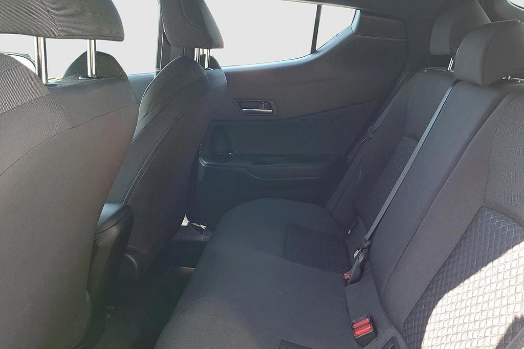 Vehicle Image 10