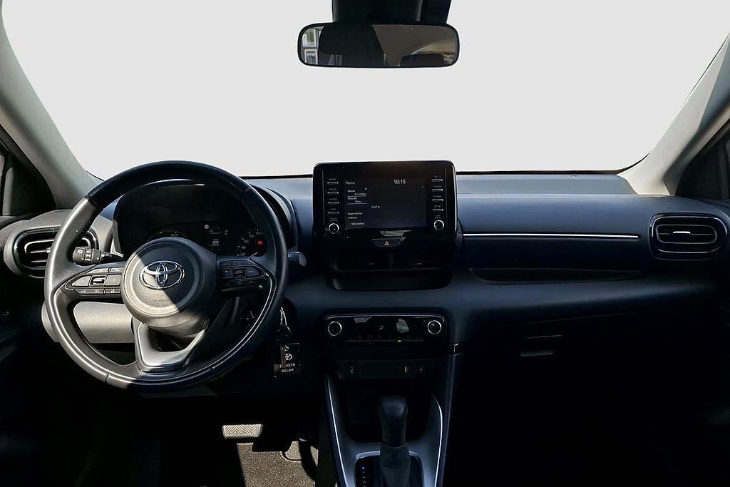 Vehicle Image 10