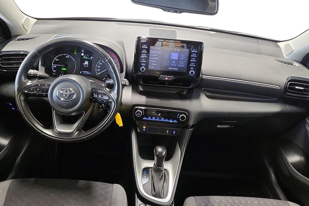 Vehicle Image 9