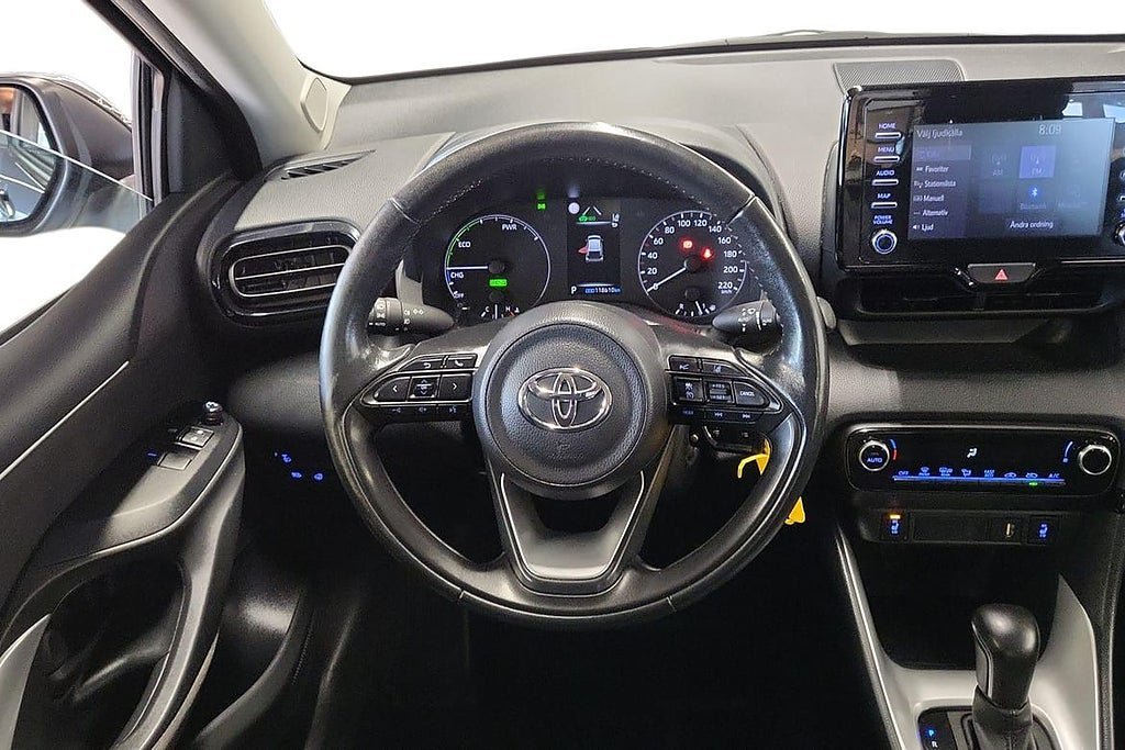 Vehicle Image 10