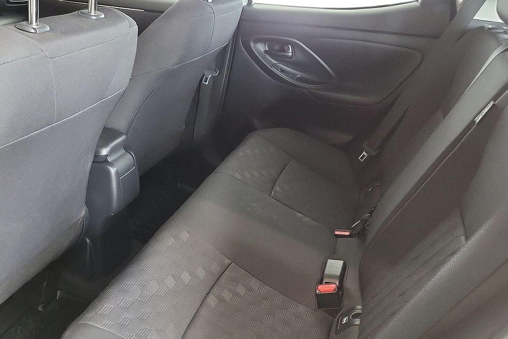 Vehicle Image 12