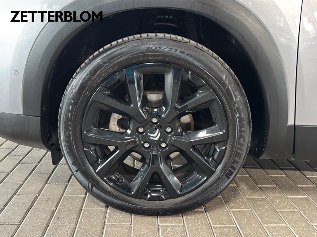 Vehicle Image 13