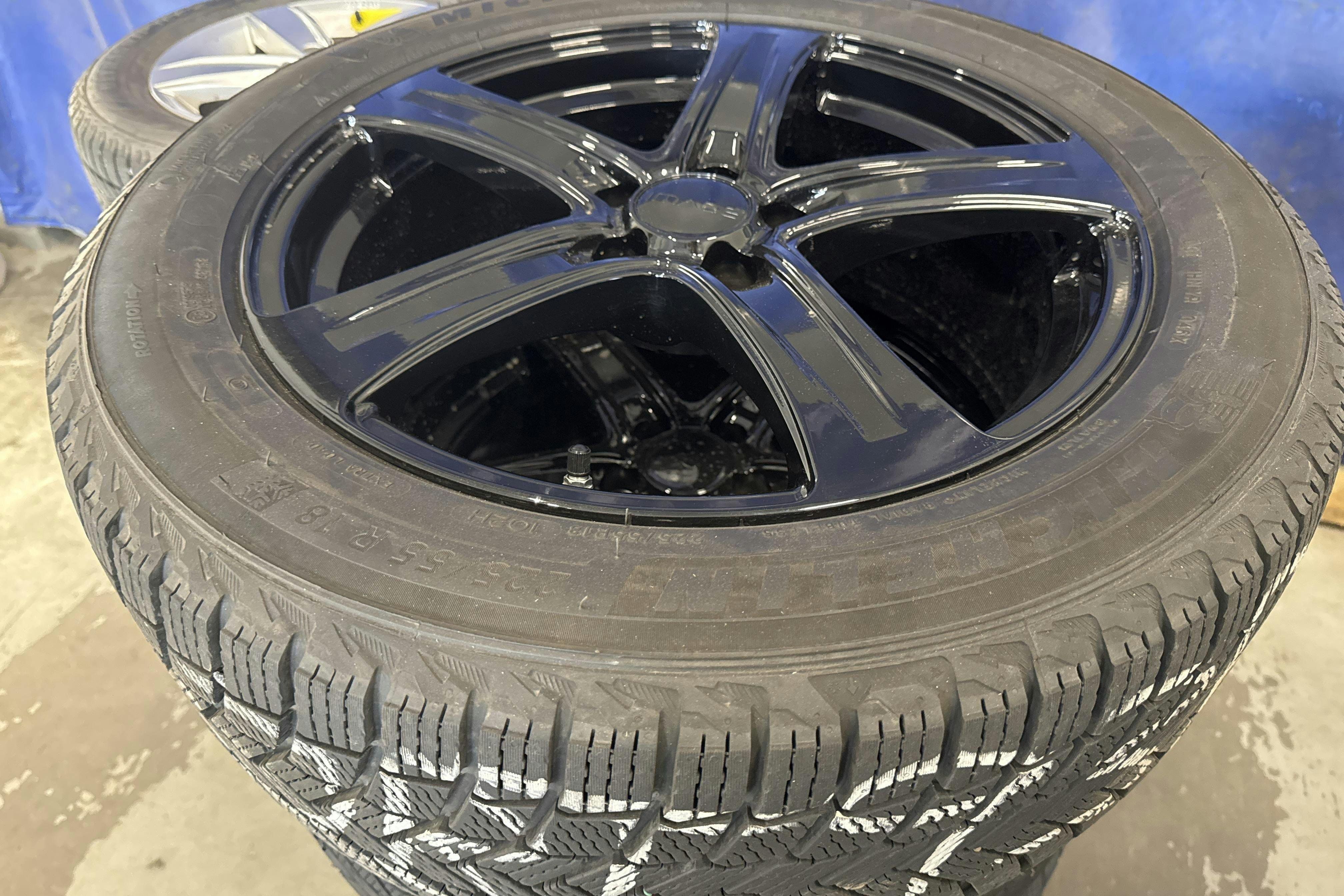 Vehicle Image 21