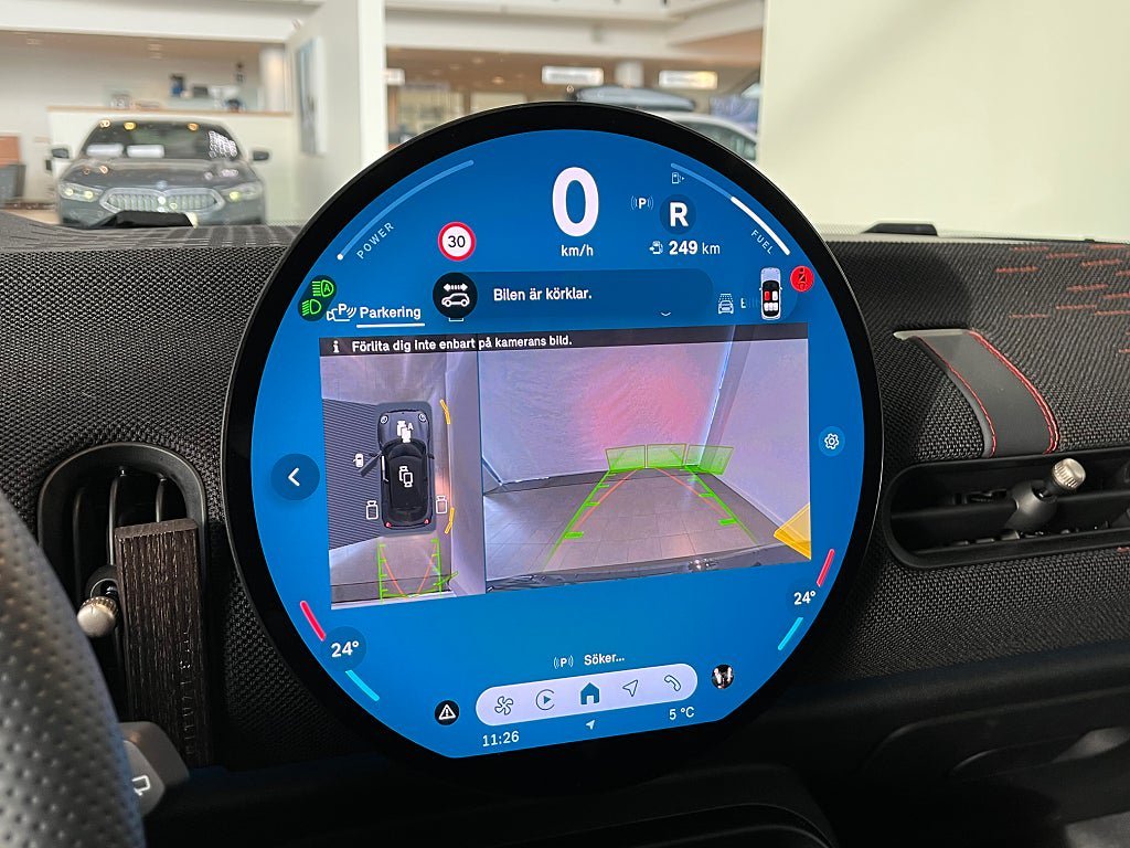 Vehicle Image 12