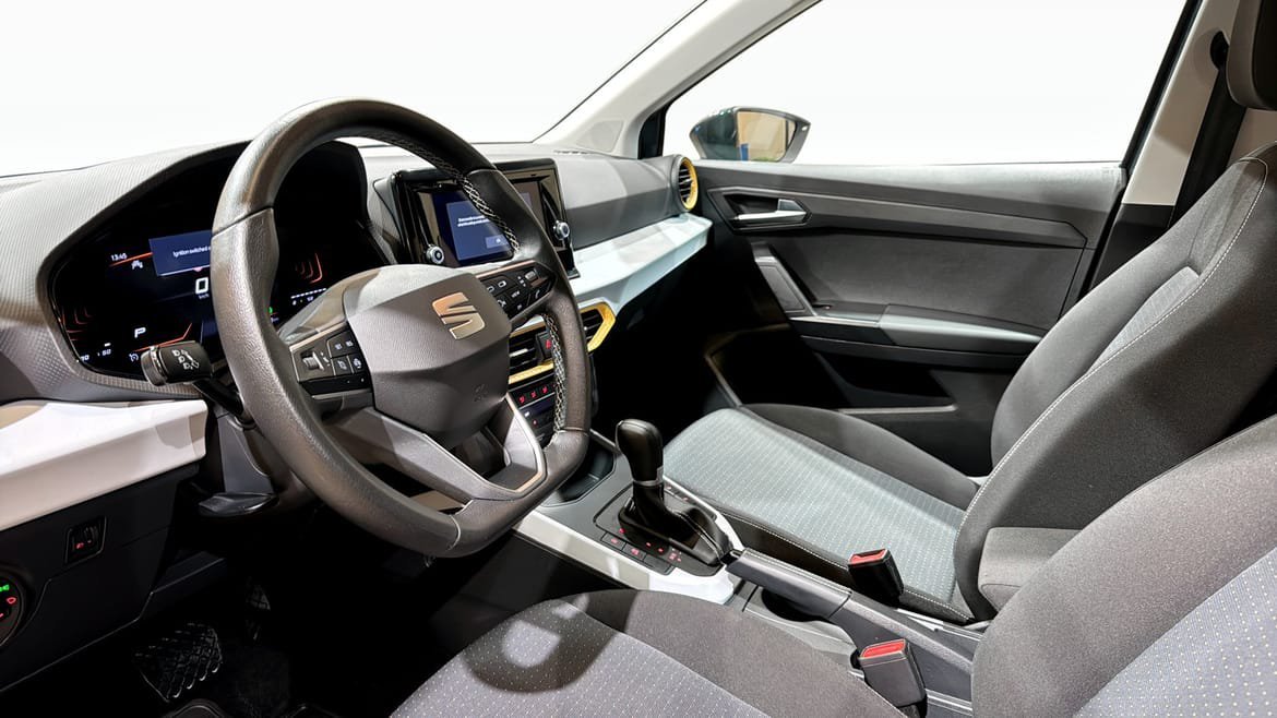 Vehicle Image 7
