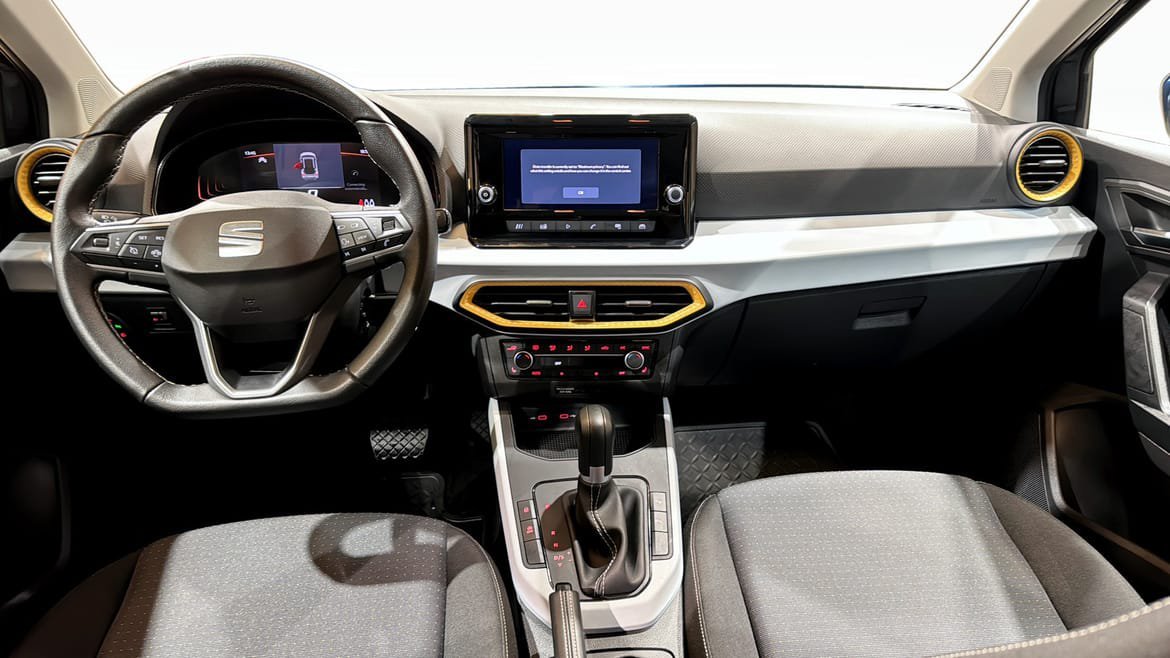 Vehicle Image 10