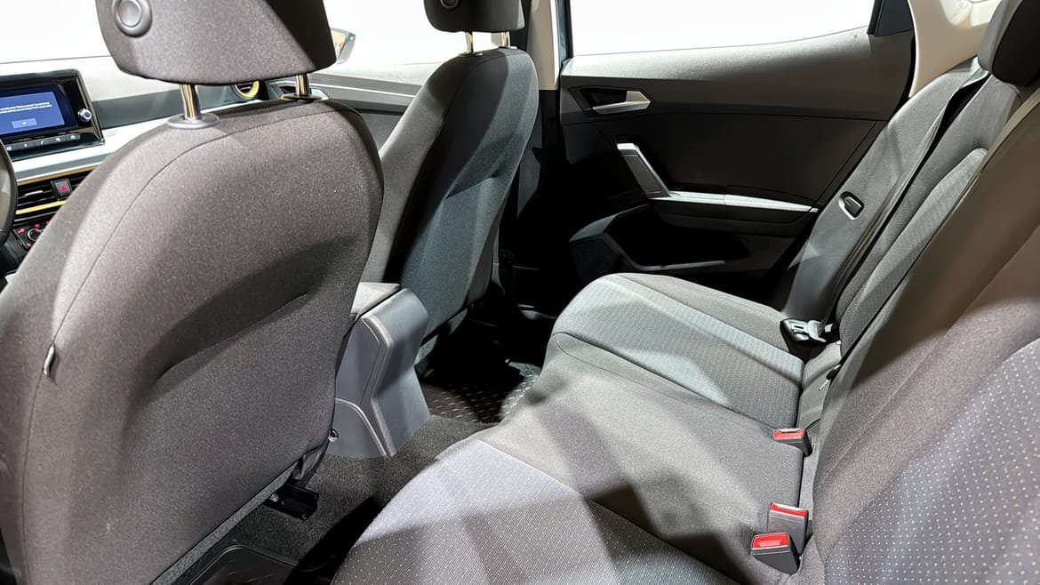 Vehicle Image 11