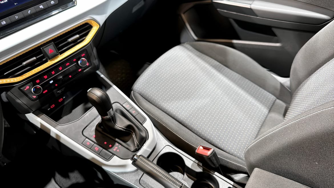 Vehicle Image 15
