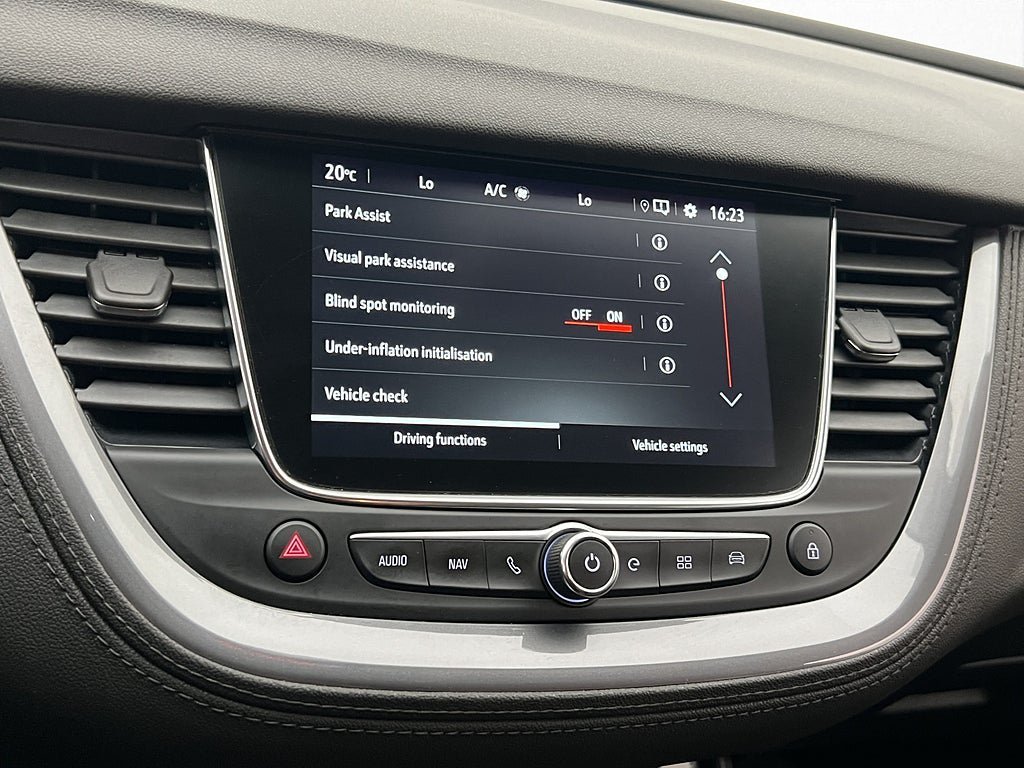 Vehicle Image 18