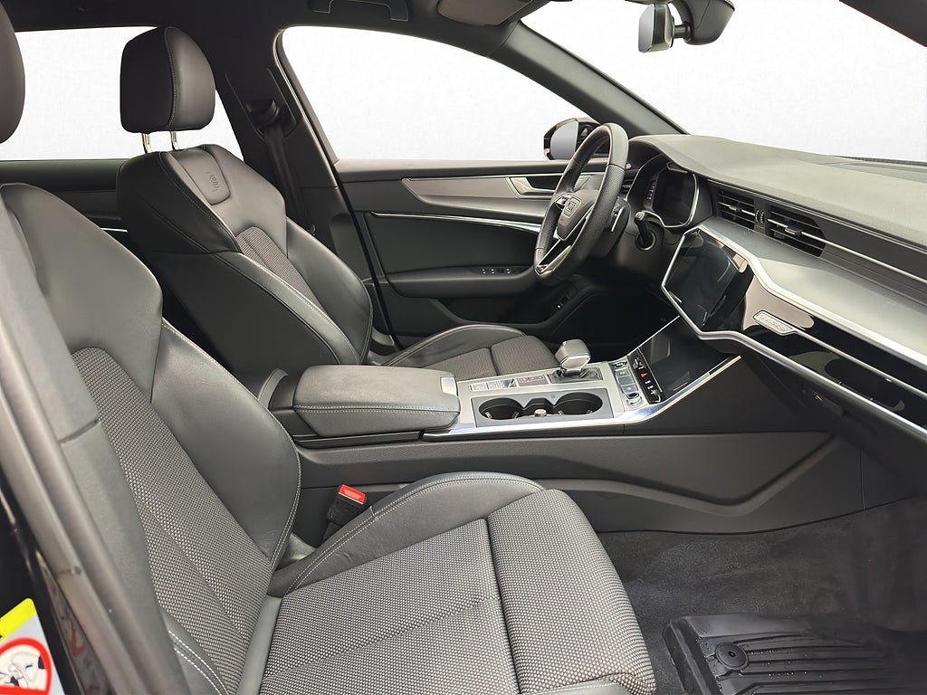 Vehicle Image 32