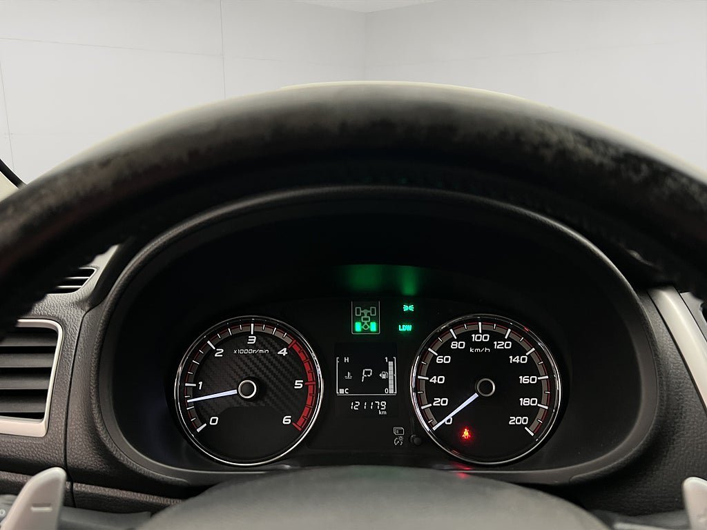 Vehicle Image 22