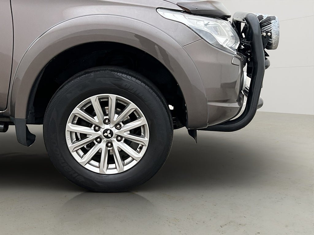 Vehicle Image 36