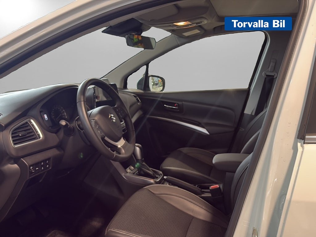 Vehicle Image 8