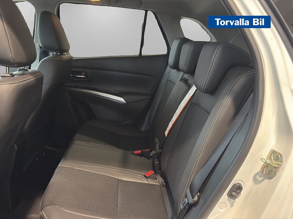 Vehicle Image 9