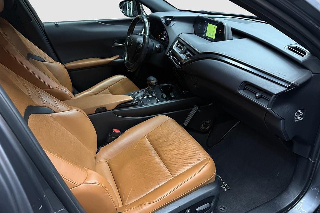 Vehicle Image 14