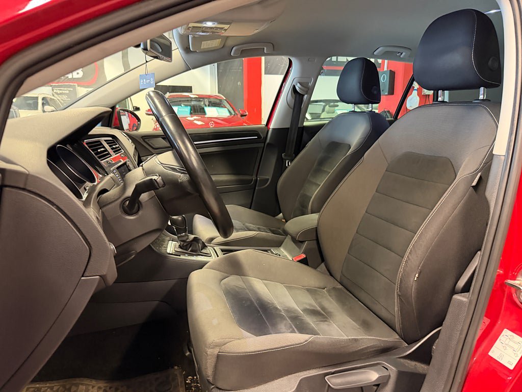 Vehicle Image 8
