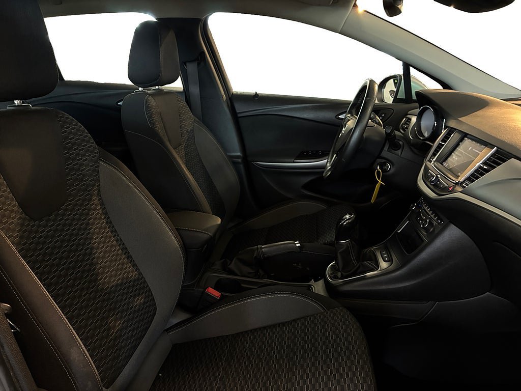 Vehicle Image 16