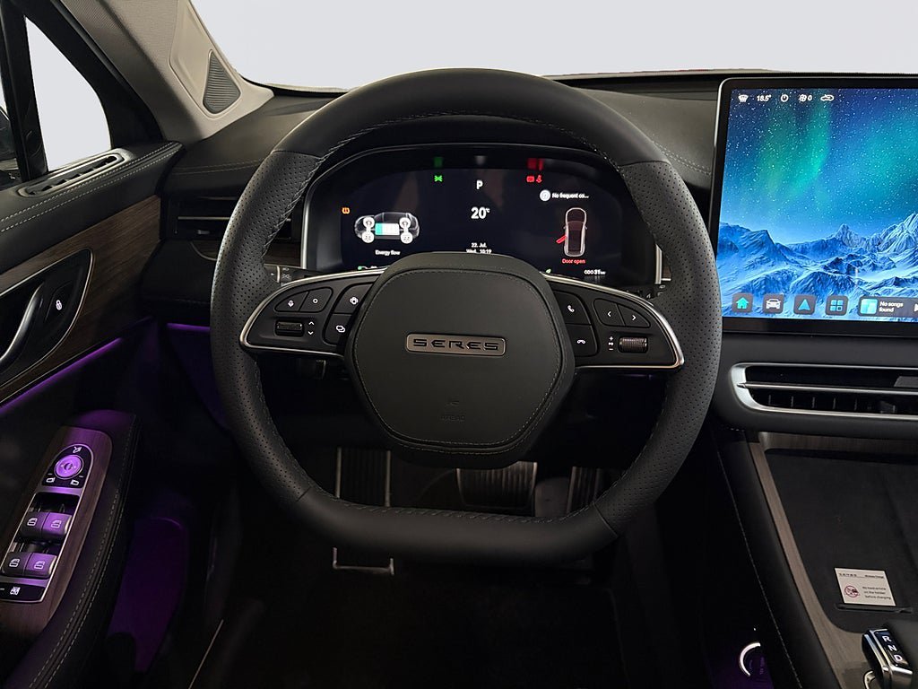 Vehicle Image 8