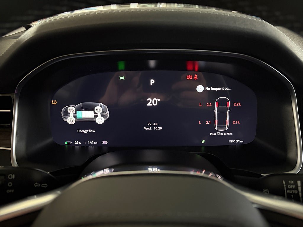 Vehicle Image 9