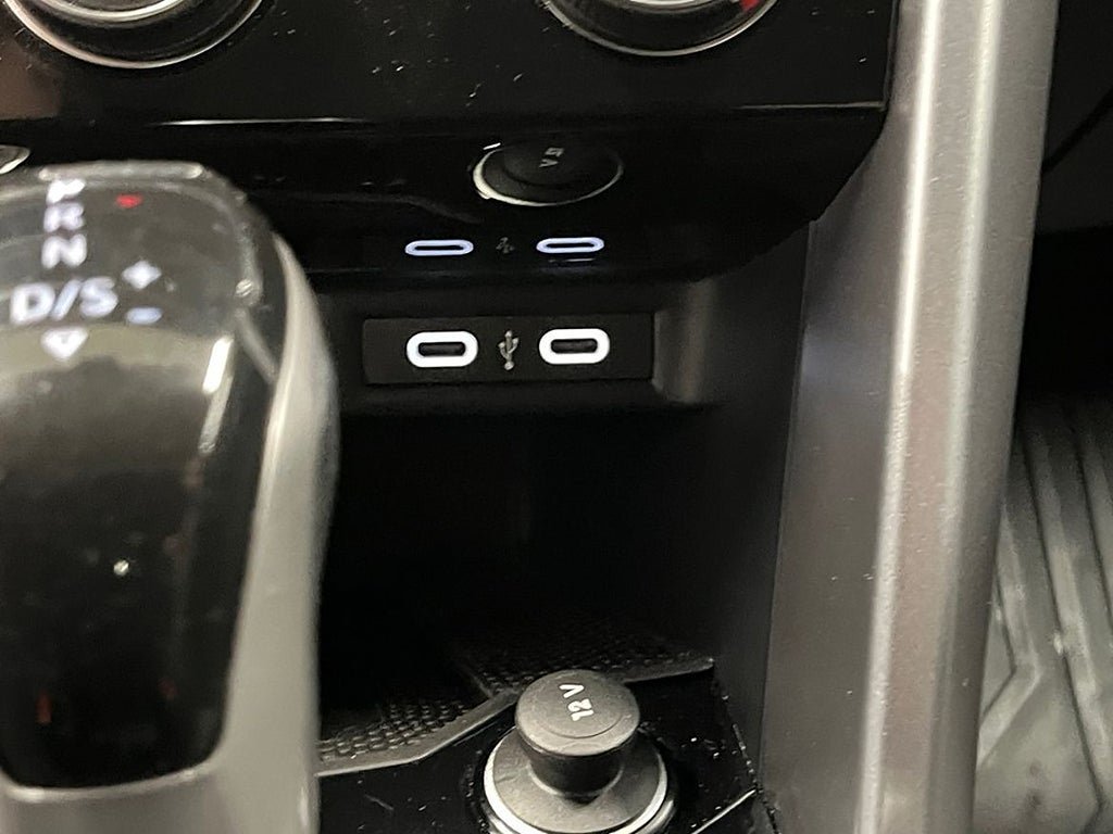 Vehicle Image 22