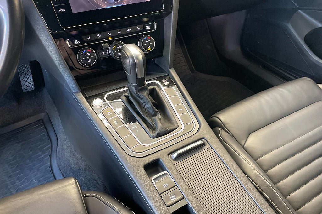Vehicle Image 26