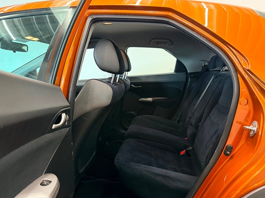 Vehicle Image 11