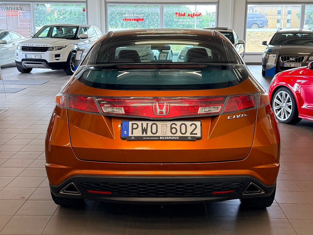 Vehicle Image 13