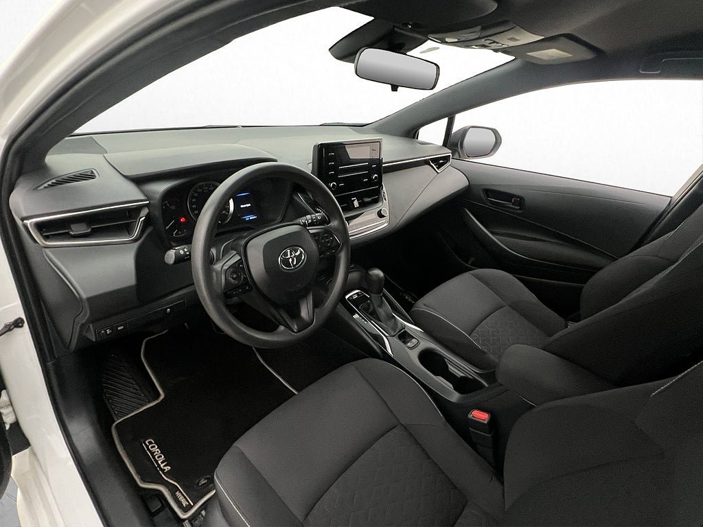 Vehicle Image 11