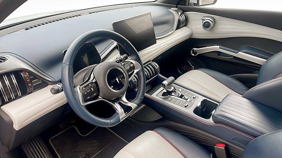 Vehicle Image 12