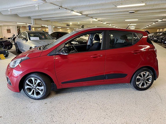 Vehicle Image 6